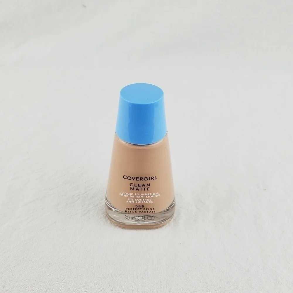 LAST ONE 🔥Covergirl clean matte foundation 548